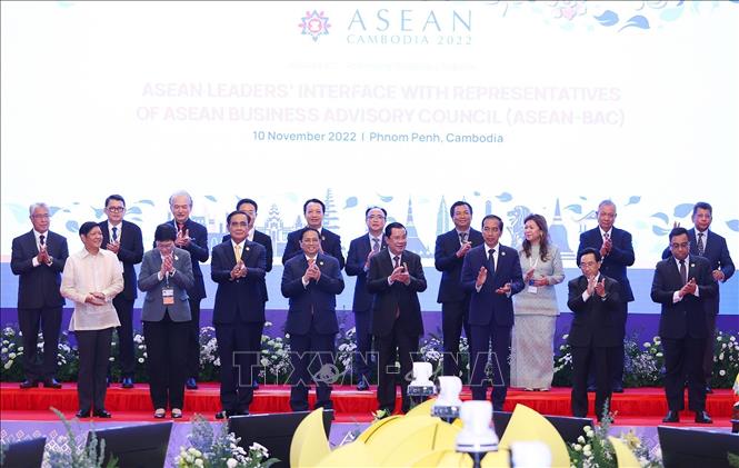 Thủ tướng Phạm Minh Chính dự tiếp xúc chung giữa các nhà lãnh đạo ASEAN với ABAC - Ảnh 5.