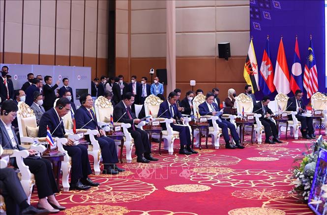 Thủ tướng Phạm Minh Chính dự tiếp xúc chung giữa các nhà lãnh đạo ASEAN với ABAC - Ảnh 2.