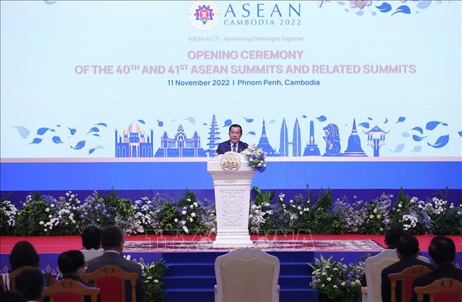 Thủ tướng Phạm Minh Chính dự Lễ khai mạc Hội nghị cấp cao ASEAN lần thứ 40 và 41 - Ảnh 4.