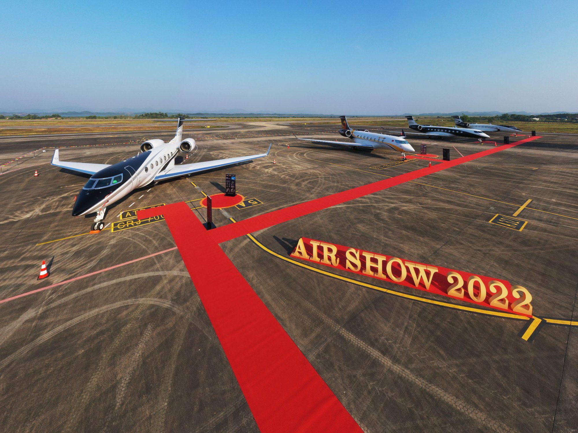 “Đã mắt” ngắm G700- ngôi sao của triển lãm hàng không Airshow 2022 tại Vân Đồn - Ảnh 1.