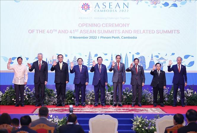 Thủ tướng Phạm Minh Chính dự Lễ khai mạc Hội nghị cấp cao ASEAN lần thứ 40 và 41 - Ảnh 1.