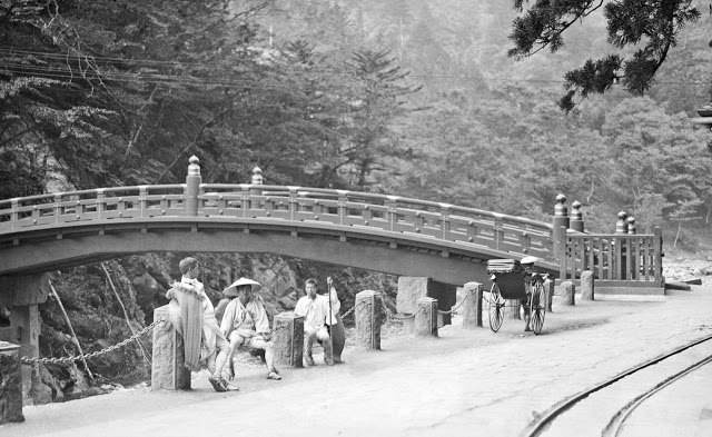 Bộ ảnh hiếm chụp lại Nhật Bản 100 năm trước khác lạ hoàn toàn so với bây giờ  - Ảnh 17.