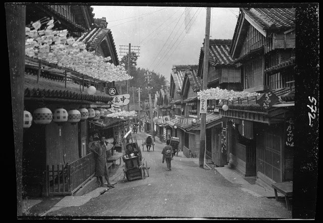 Bộ ảnh hiếm chụp lại Nhật Bản 100 năm trước khác lạ hoàn toàn so với bây giờ  - Ảnh 2.