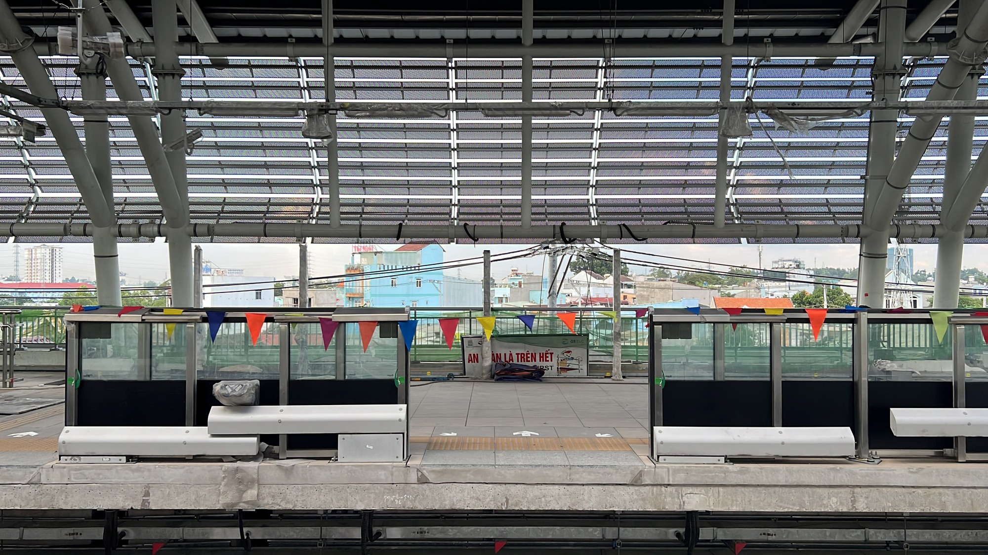 Cận cảnh nhà ga Khu Công nghệ cao hoàn thành 99% của tuyến Metro TP.HCM  - Ảnh 9.