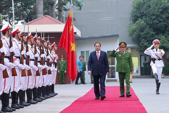 Thủ tướng: Không để Việt Nam là địa bàn trung chuyển ma tuý quốc tế - Ảnh 1.