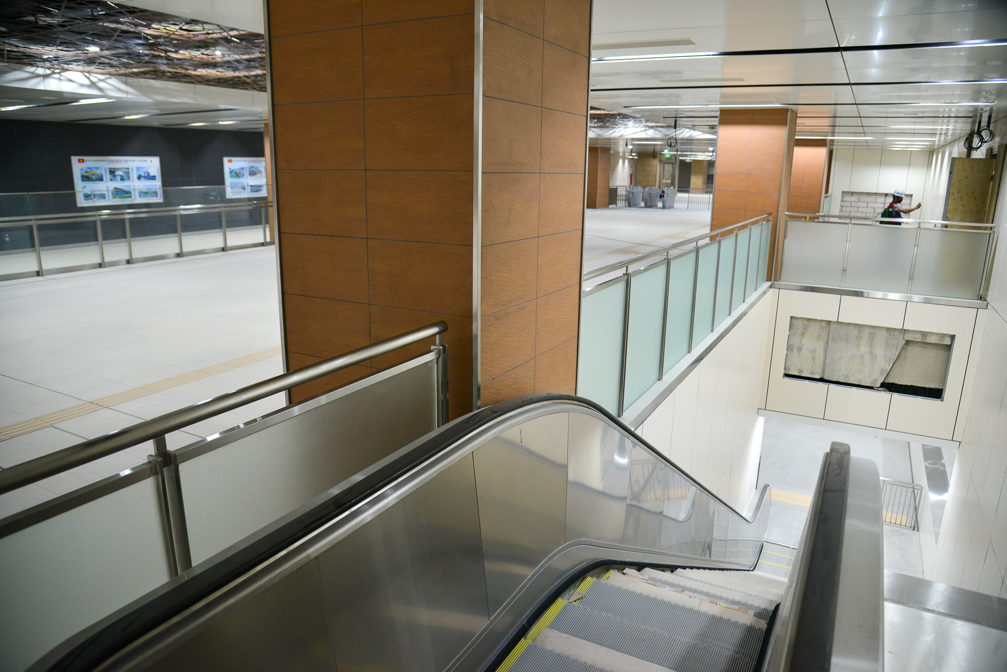 Bên trong nhà ga ngầm đầu tiên hoàn thành 100% của tuyến Metro TP.HCM  - Ảnh 13.