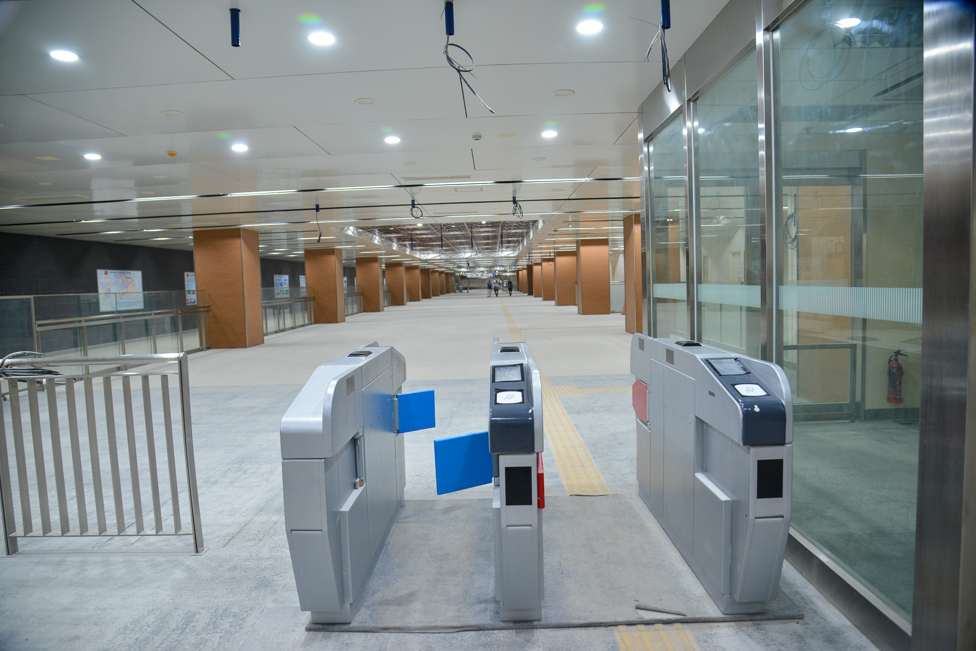 Bên trong nhà ga ngầm đầu tiên hoàn thành 100% của tuyến Metro TP.HCM  - Ảnh 7.