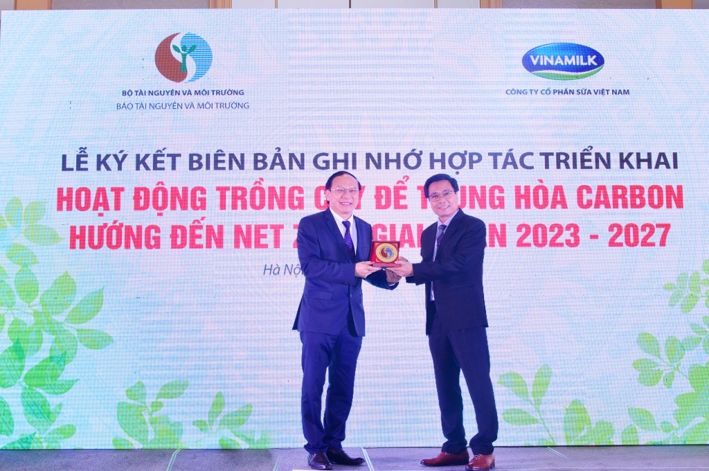 Tiếp nối thành công Quỹ 1 triệu cây xanh, Vinamilk tiếp tục trồng cây hướng đến mục tiêu Net Zero 2050 - Ảnh 8.