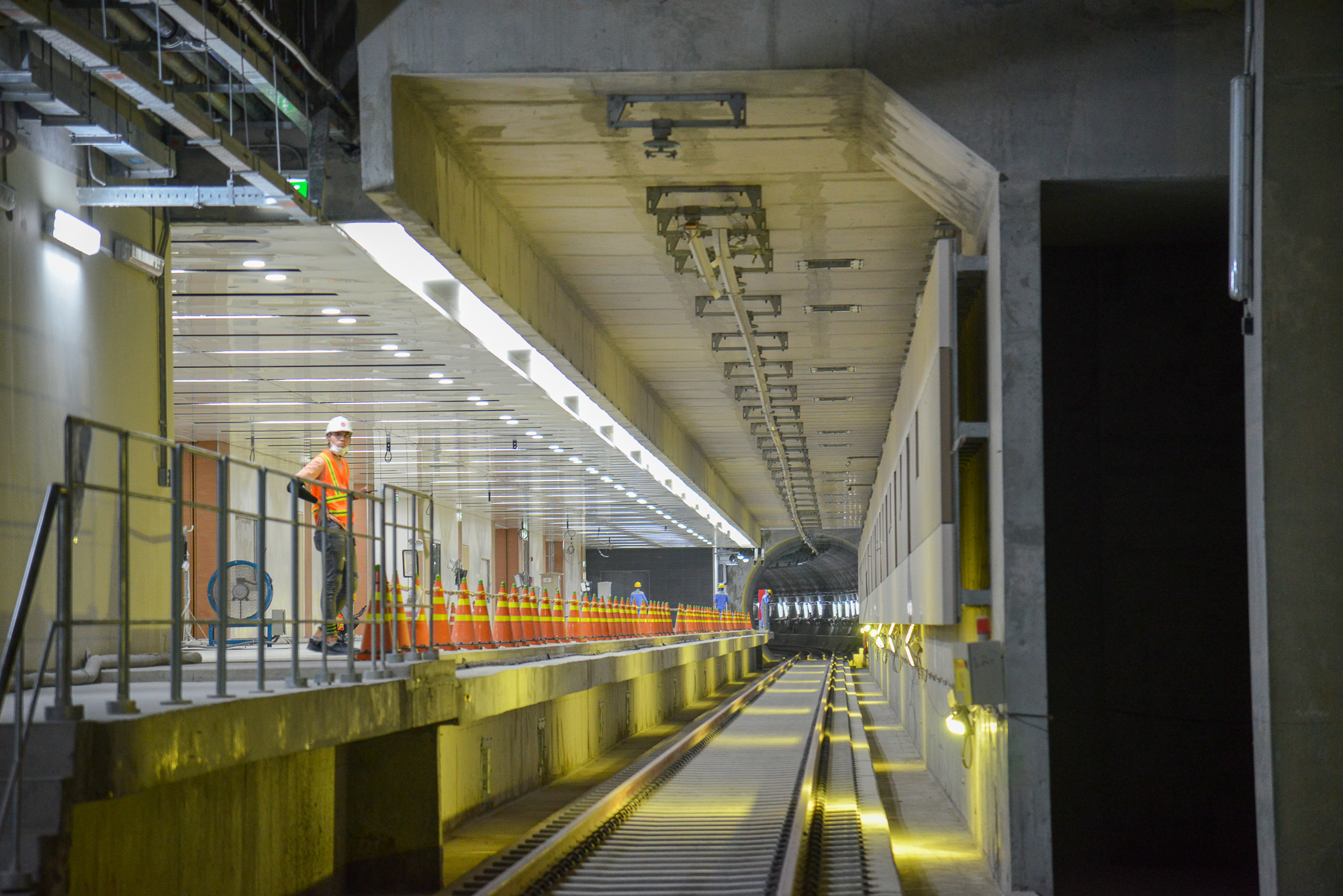 Cận cảnh nhà ga ngầm Ba Son của tuyến Metro TP.HCM sau khi hoàn thành gần 100%  - Ảnh 5.