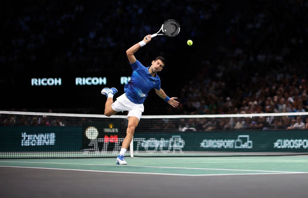 Djokovic thắng trận thứ 11 liên tiếp, vào tứ kết Paris Masters - Ảnh 4.