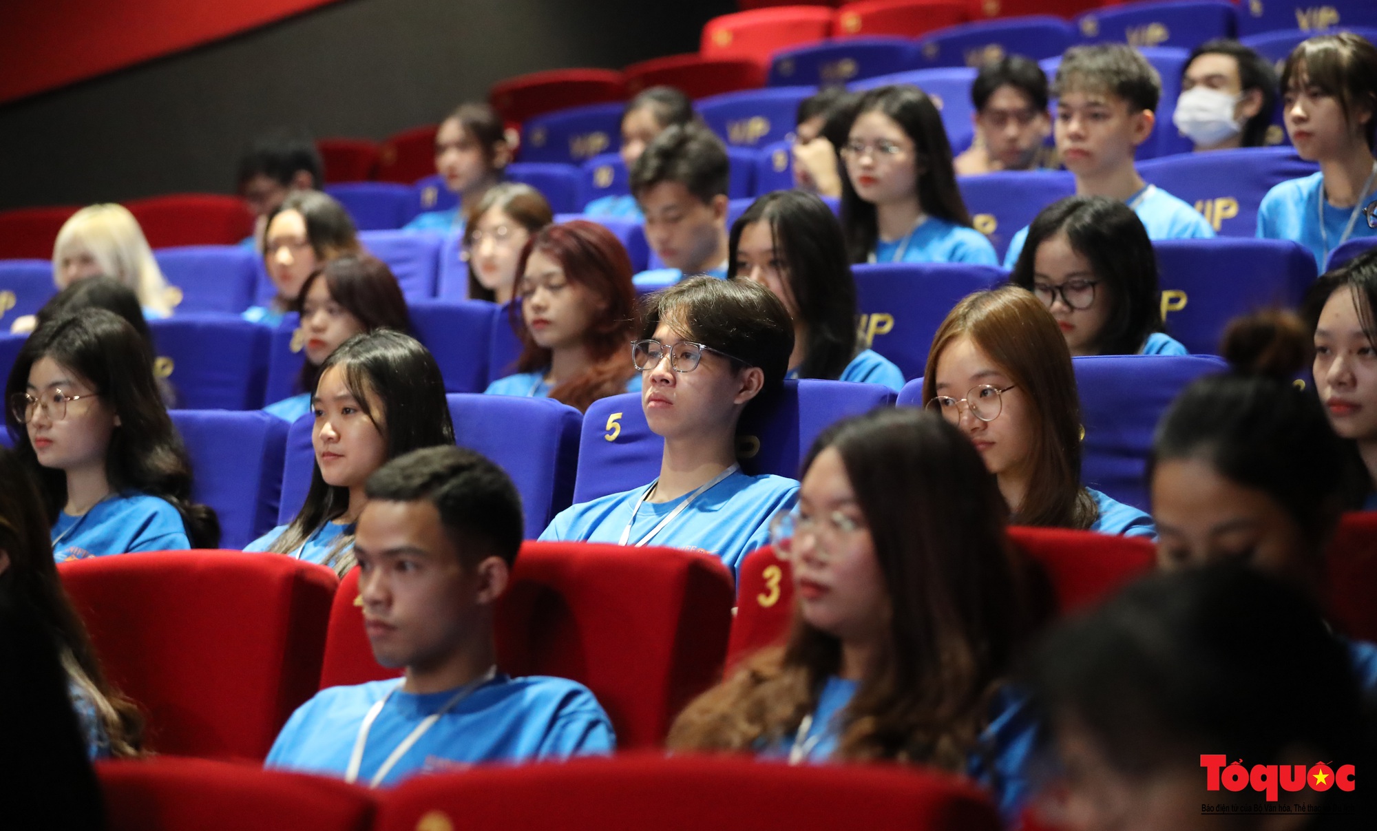 Hàng trăm tình nguyện viên sẵn sàng phục vụ LHP Quốc tế Hà Nội 2022 - Ảnh 6.