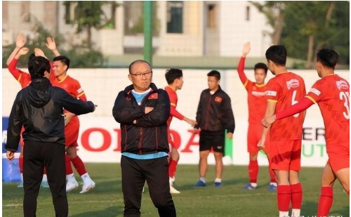 Báo Trung Quốc: LĐBĐ Trung Quốc không có cơ hội chiêu mộ HLV Park Hang-seo - Ảnh 1.