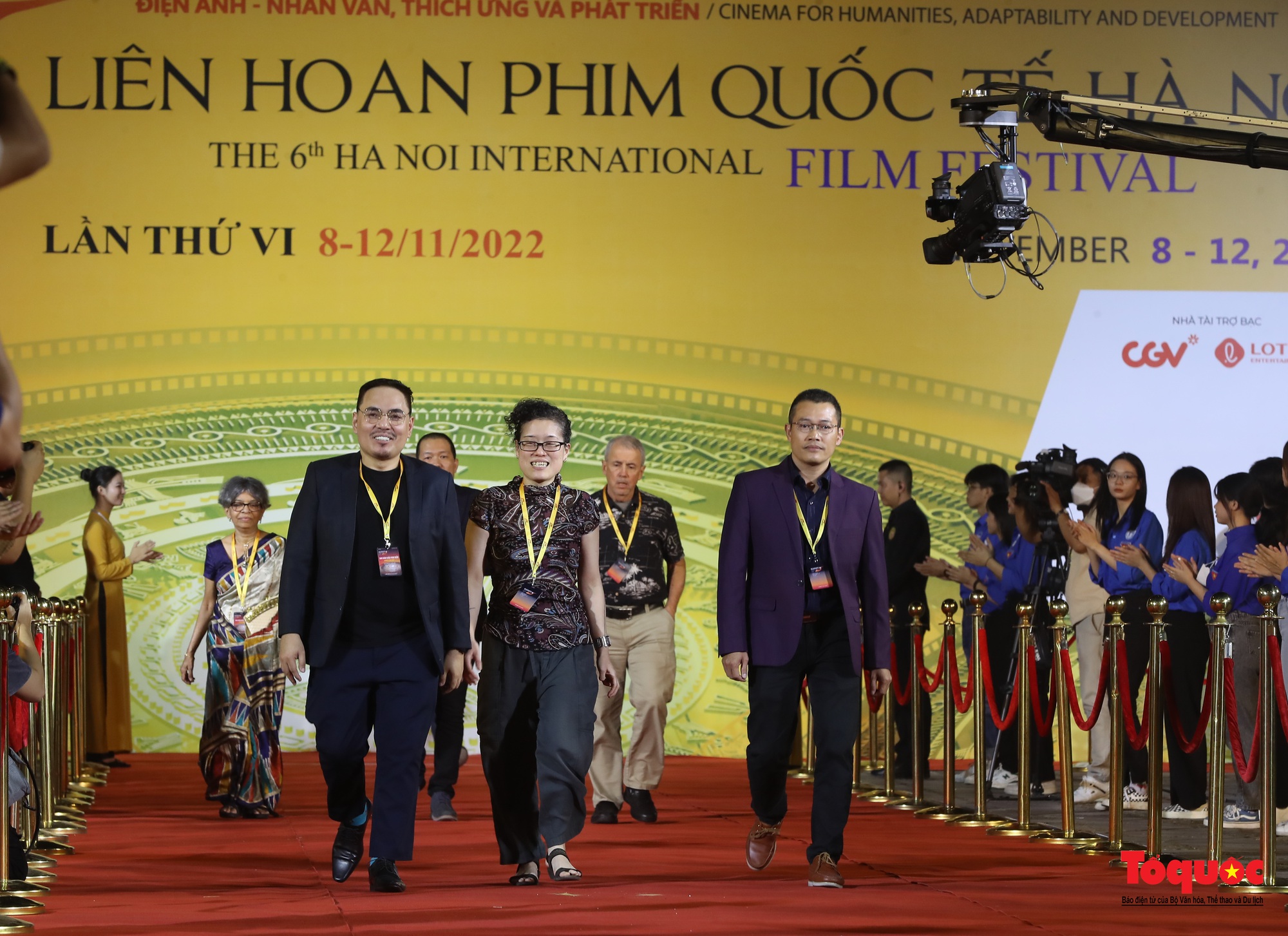 Dàn sao dự thảm đỏ Liên hoan phim quốc tế Hà Nội 2022 - Ảnh 8.