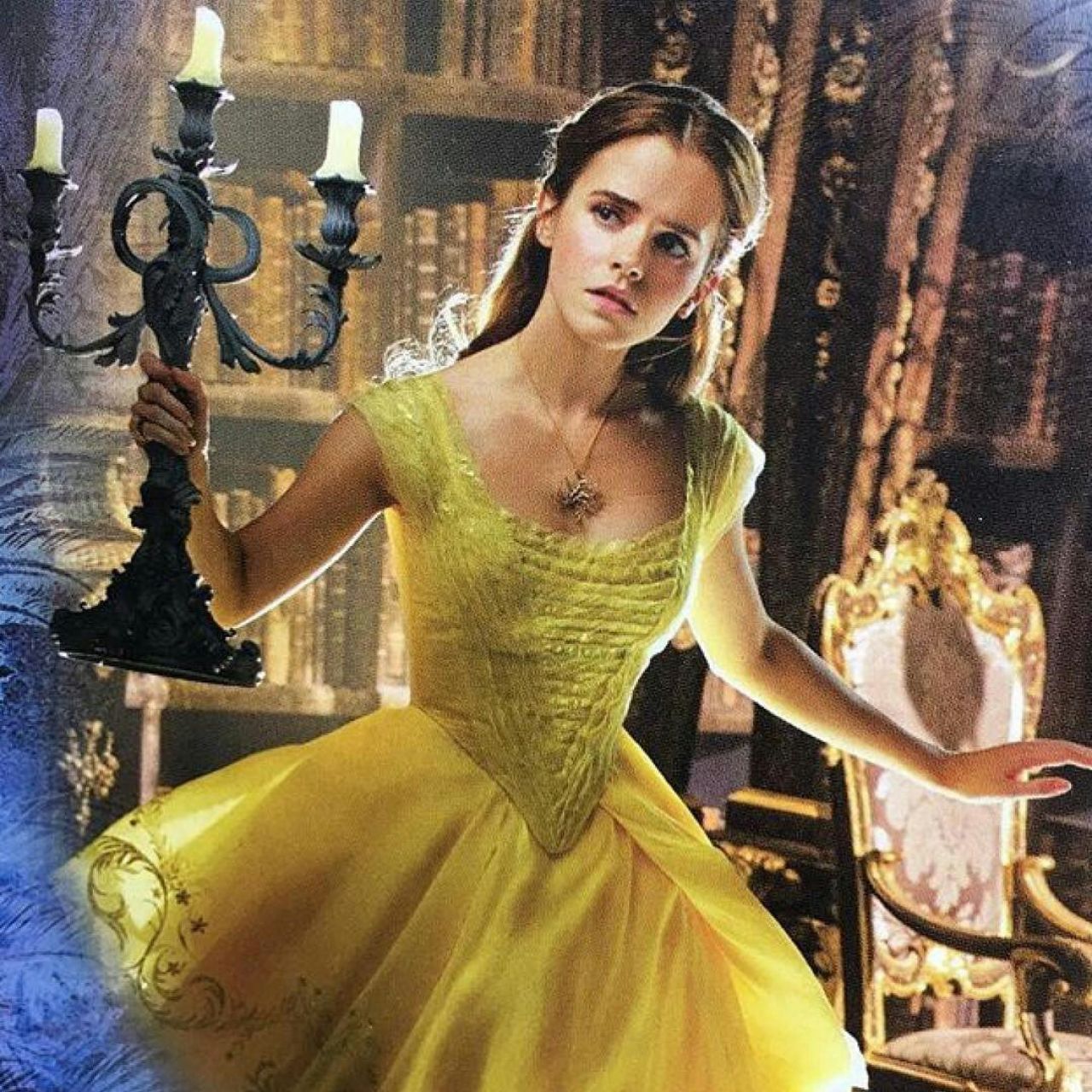 The reason why Emma Watson's dress is not as beautiful as Cinderella's: The struggle did not have a satisfactory result - Photo 10.
