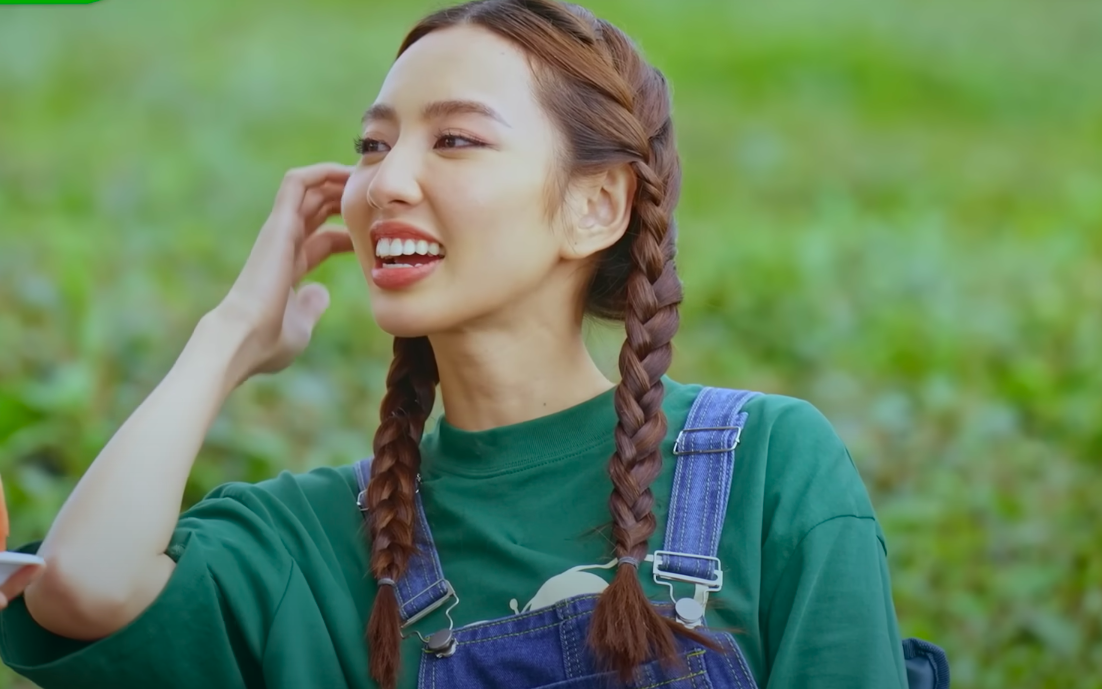 Thùy Tiên giữ một thái độ khi bị Quang Trung trêu với Quang Linh Vlog - Ảnh 1.