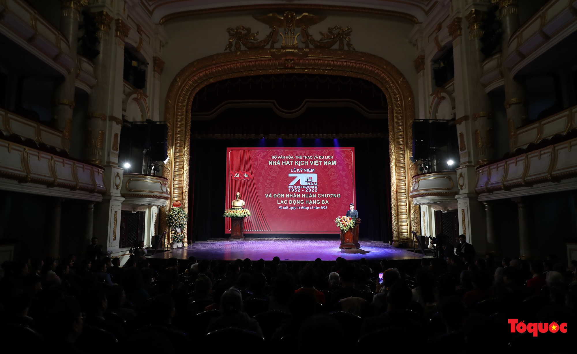 Lễ kỷ niệm 70 năm thành lập Nhà hát Kịch Việt Nam - Ảnh 1.