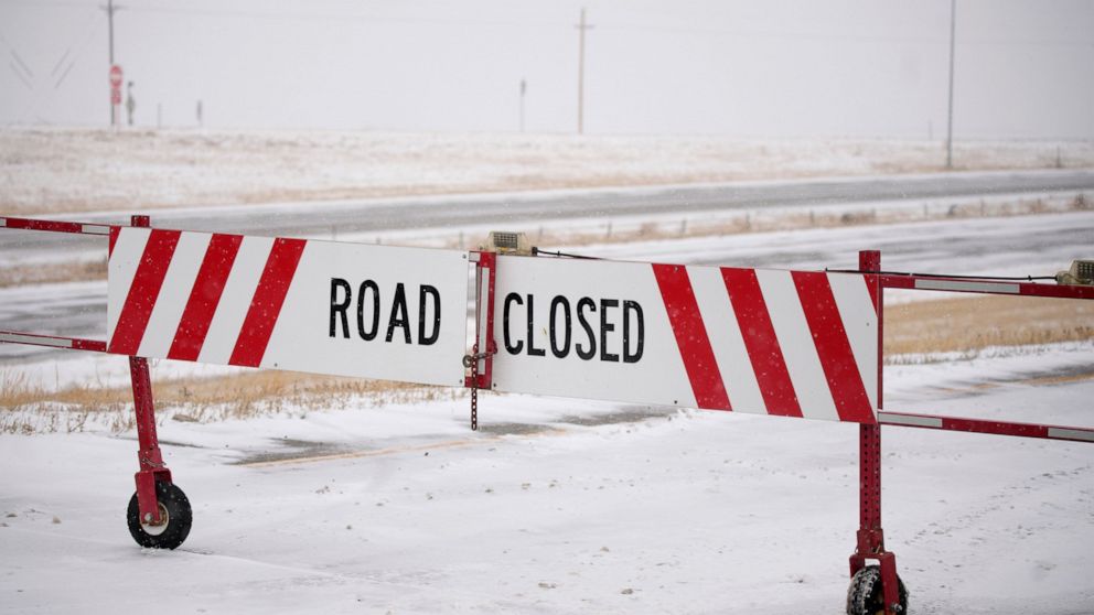 Bão mùa đông cảnh báo nguy cơ lốc xoáy và bão tuyết nghiêm trọng ở Mỹ   - Ảnh 1.