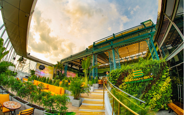 Trải nghiệm “Khoang bay Hạng nhất” trên Rooftop 15 - Ảnh 1.