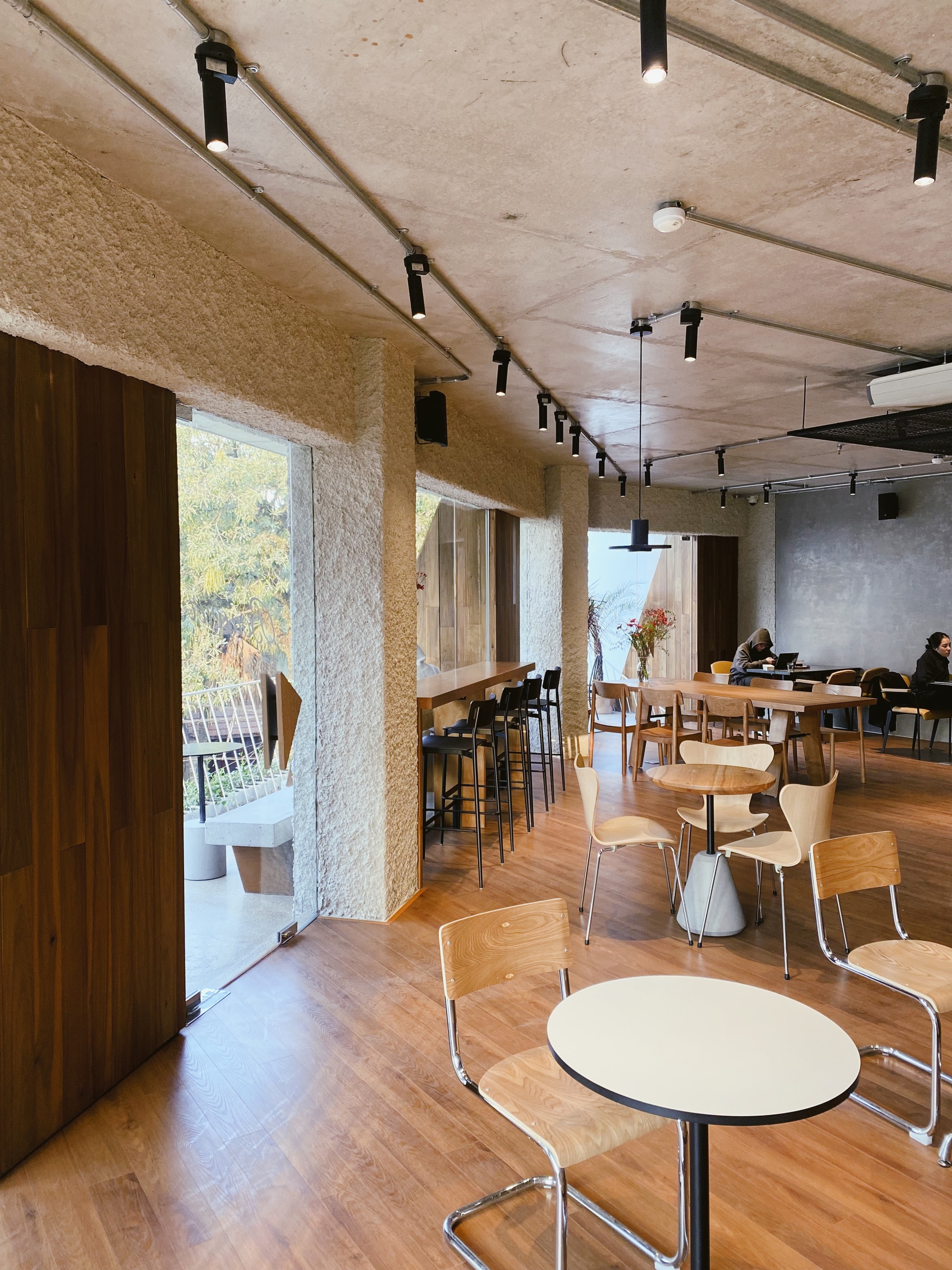 A series of brand new cafes in Hanoi for young people to live virtual this Christmas - Photo 5.