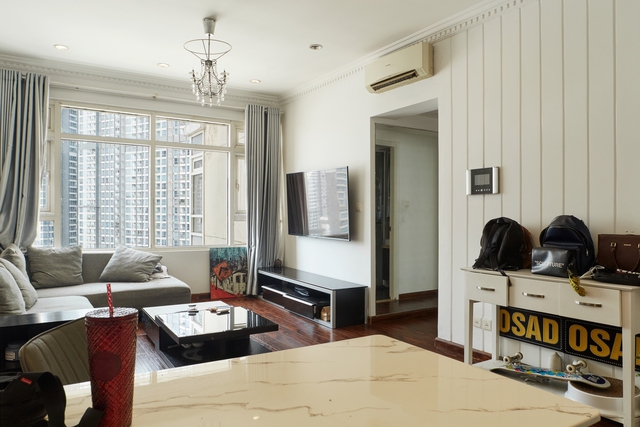 Gợi ý người độc thân cách chọn đồ nội thất phù hợp phòng khách căn hộ 90m2 với chi phí 37 triệu - Ảnh 1.