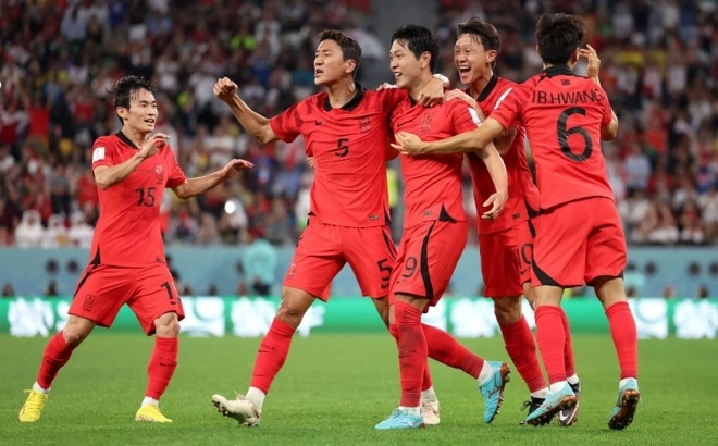 World Cup: Giải bóng đá World Cup là sự kiện thể thao lớn nhất hành tinh với sức hút hàng đầu. Trong năm 2024, đội tuyển Việt Nam sẽ có nhiều cơ hội để tham gia các giải đấu thế giới, đặc biệt là World Cup, giúp cho bóng đá Việt Nam phát triển và cạnh tranh với các đội bóng hàng đầu thế giới.