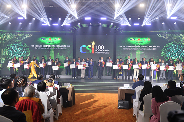 SCTV được vinh danh top 100 doanh nghiệp bền vững tại Việt Nam năm 2022 - Ảnh 1.