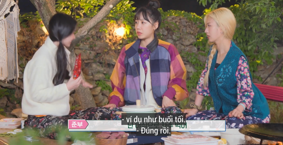 Bomi (Apink) ngỡ ngàng khi thấy loạt hình khác lạ của Jun Vũ trên MXH - Ảnh 2.