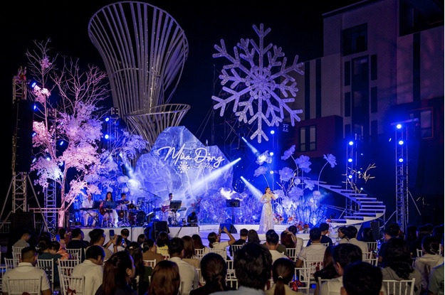 Hàng nghìn khán giả “phiêu” cùng “Mùa Đông by Mey” tại Meyhomes Capital Phú Quốc - Ảnh 6.