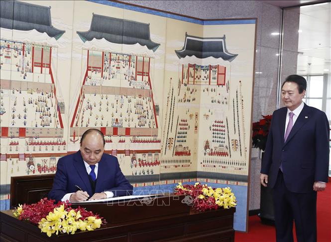 Lễ đón Chủ tịch nước Nguyễn Xuân Phúc thăm cấp Nhà nước tới Hàn Quốc - Ảnh 5.