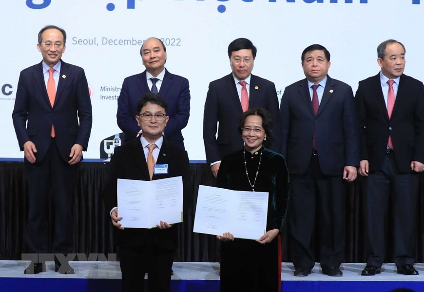 Chủ tịch nước dự Diễn đàn doanh nghiệp Việt-Hàn và chứng kiến lễ trao biên bản hợp tác giữa hai nước - Ảnh 10.