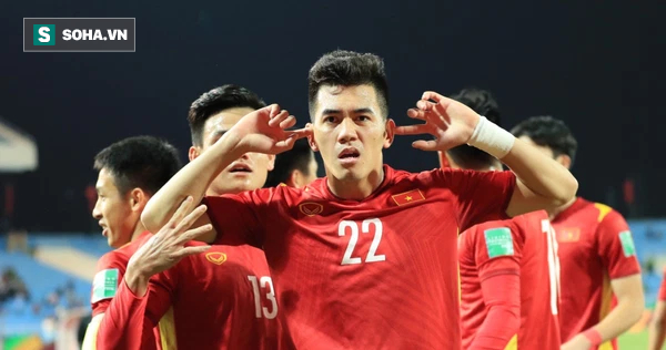 Việt Nam thắng 3-1, dàn sao Vbiz vui sướng: Thắng đậm Trung Quốc là niềm vui lớn nhất - Ảnh 2.