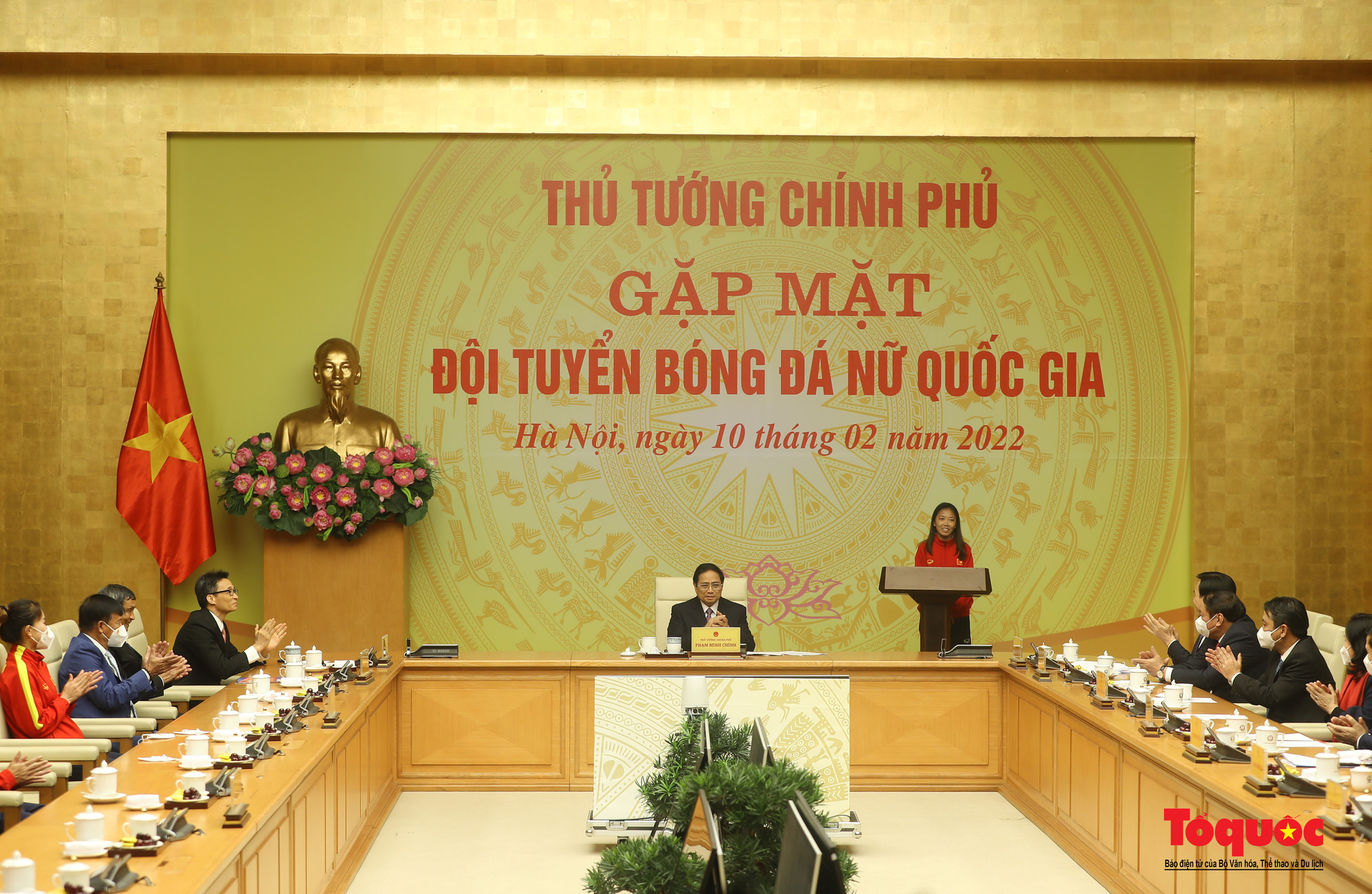 Thủ tướng Phạm Minh Chính gặp gỡ, chúc mừng và khen thưởng Đội tuyển bóng đá nữ Việt Nam - Ảnh 11.