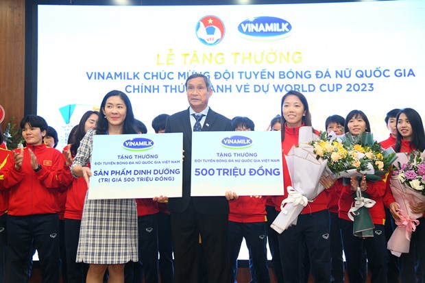 Vinamilk thưởng 1 tỷ đồng mừng kỳ tích lịch sử của tuyển nữ Việt Nam - Ảnh 1.
