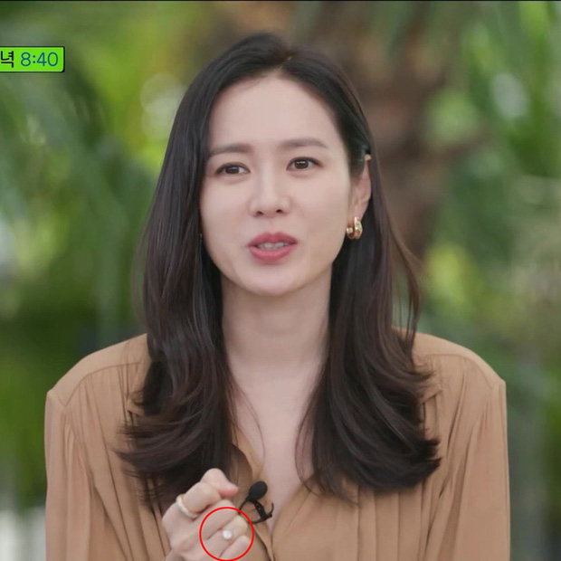 Sự thật về nhẫn đính hôn của Son Ye Jin trên show truyền hình: Không phải của Hyun Bin mà từ thế lực khác! - Ảnh 1.