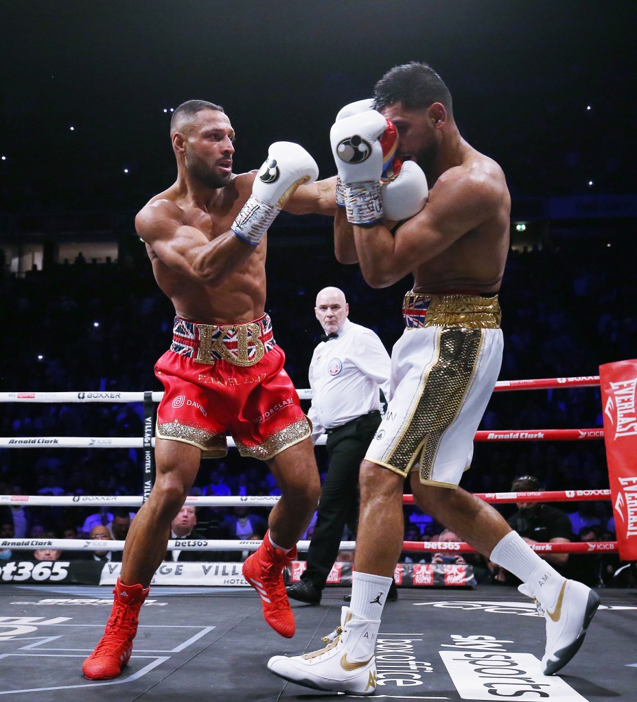 Kell Brook giành chiến thắng &quot;hủy diệt&quot; trước Amir Khan, khiến đối thủ phải cân nhắc giải nghệ - Ảnh 2.