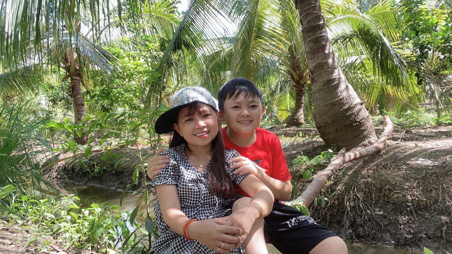 Cặp vợ chồng 1m20 kết hôn ở Đắk Nông: Làm Youtube, sống viên mãn dù không thể sinh con - Ảnh 6.