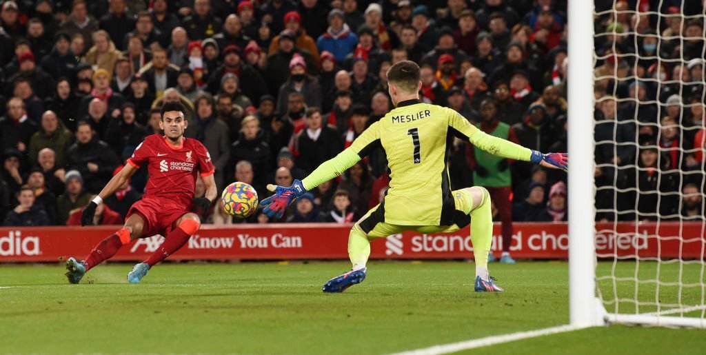 Thắng &quot;hủy diệt&quot; 6-0, Liverpool chỉ còn cách Man City 3 điểm trong cuộc đua vô địch Ngoại hạng Anh - Ảnh 5.