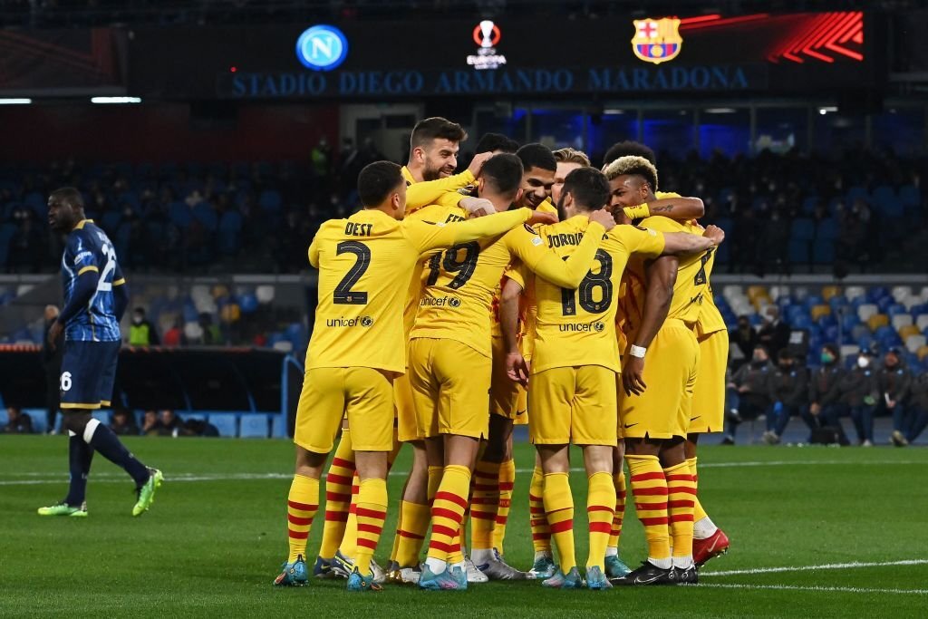 Đè bẹp Napoli sau cơn mưa bàn thắng, Barcelona hiên ngang vào vòng 1/8 Europa League - Ảnh 6.