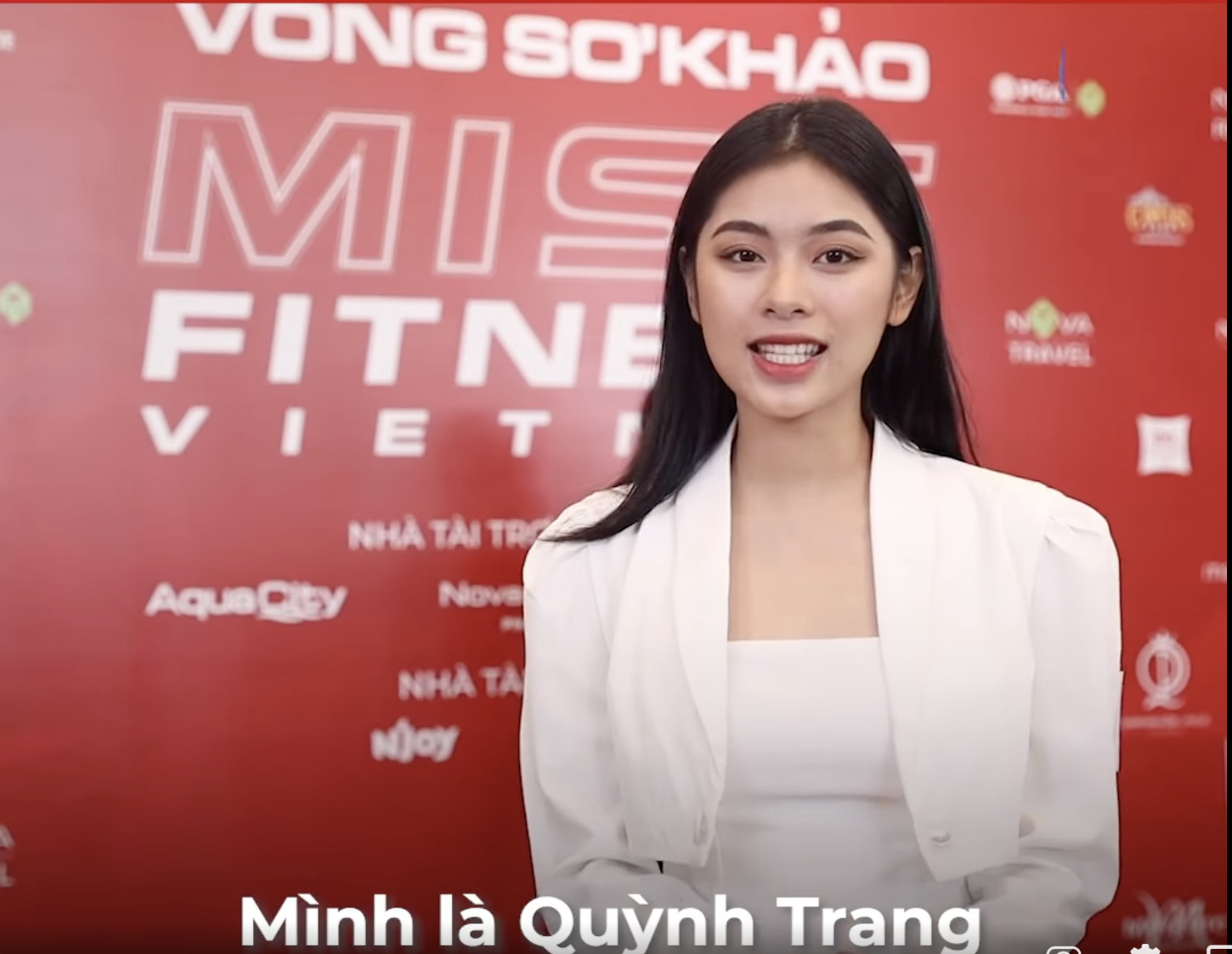 Kỳ Duyên phật ý khi bị thí sinh Hoa hậu so sánh một câu với Minh Tú - Ảnh 2.