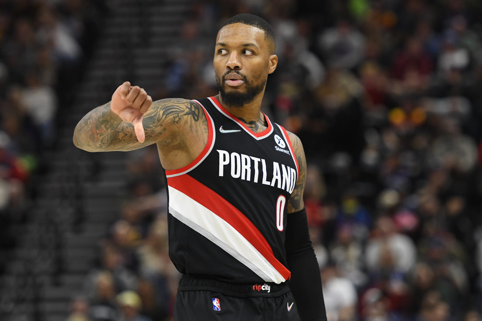 CJ McCollum cập bến New Orleans Pelicans, Damian Lillard có ở lại để tái xây dựng đội hình? - Ảnh 3.