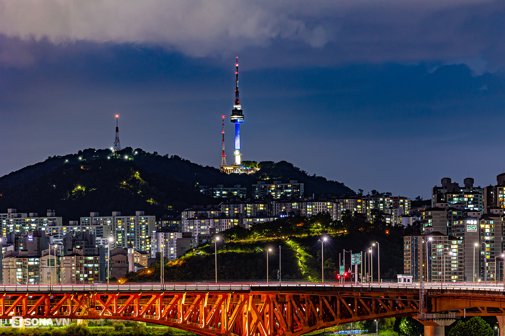 Tháp chọc trời Seoul: Cả nghìn móc khoá anh yêu em; nhìn thấy chữ Hà Nội ở nơi đặc biệt - Ảnh 1.