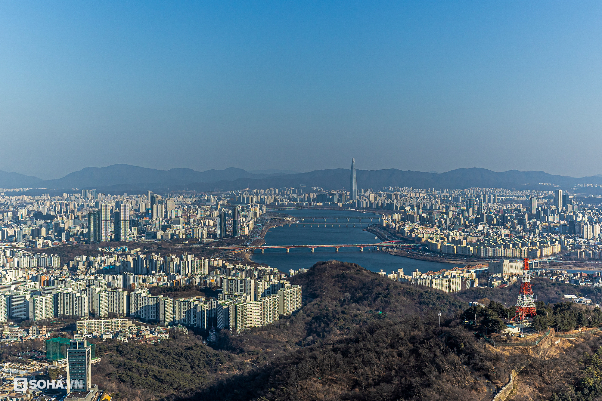 Tháp chọc trời Seoul: Cả nghìn móc khoá anh yêu em; nhìn thấy chữ Hà Nội ở nơi đặc biệt - Ảnh 8.