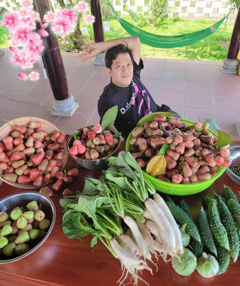 Trường Giang khoe vườn không thiếu món gì, mát tay thế này thảo nào Nhã Phương tuyên bố 1 câu! - Ảnh 2.