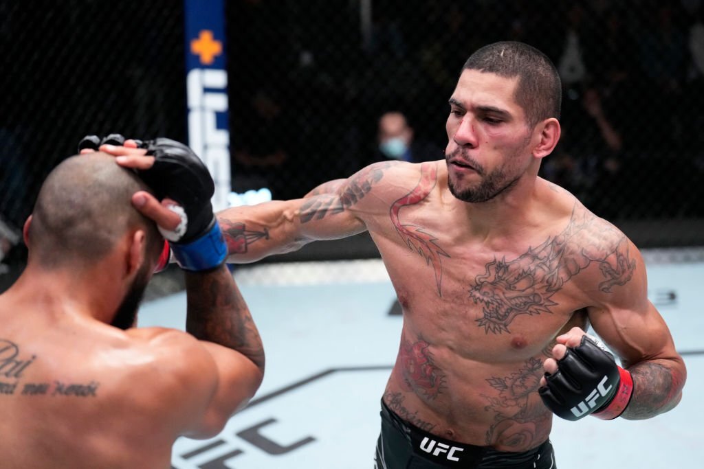Alex Pereira ở trận thứ 2 tại UFC: Chiến thắng quan trọng nhưng không dễ để chạm tới Israel Adesanya - Ảnh 2.