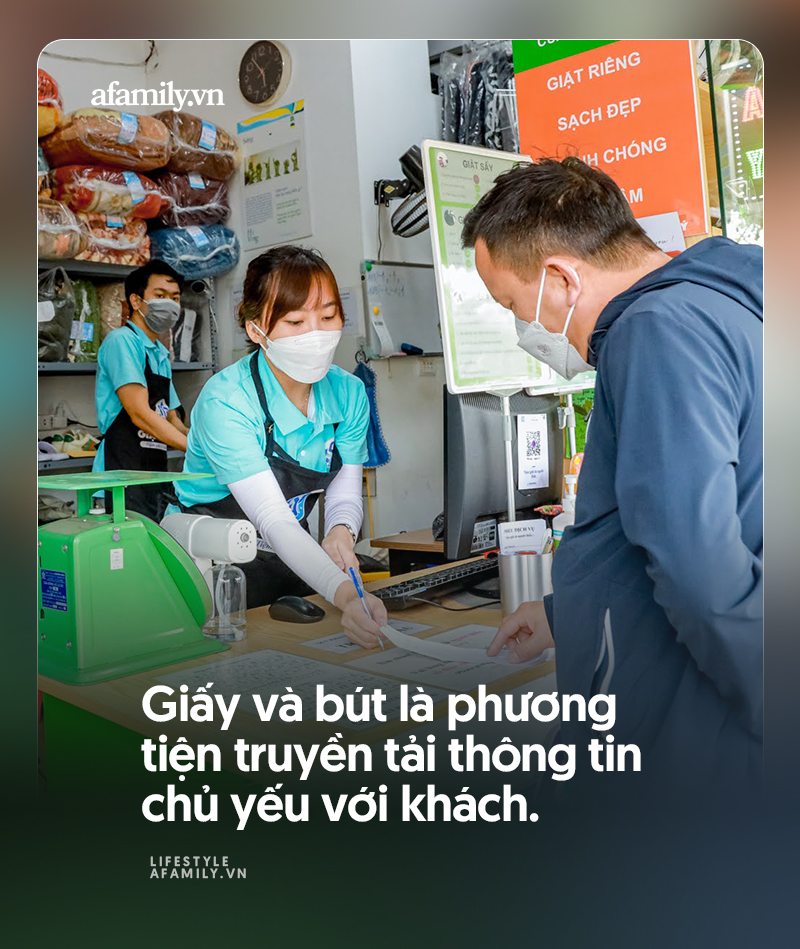 &quot;Tiệm giặt là của người Điếc&quot; tại Hà Nội, nơi mà con người ta giao tiếp với nhau một cách chậm lại, ngôn ngữ kí hiệu lên ngôi - Ảnh 3.