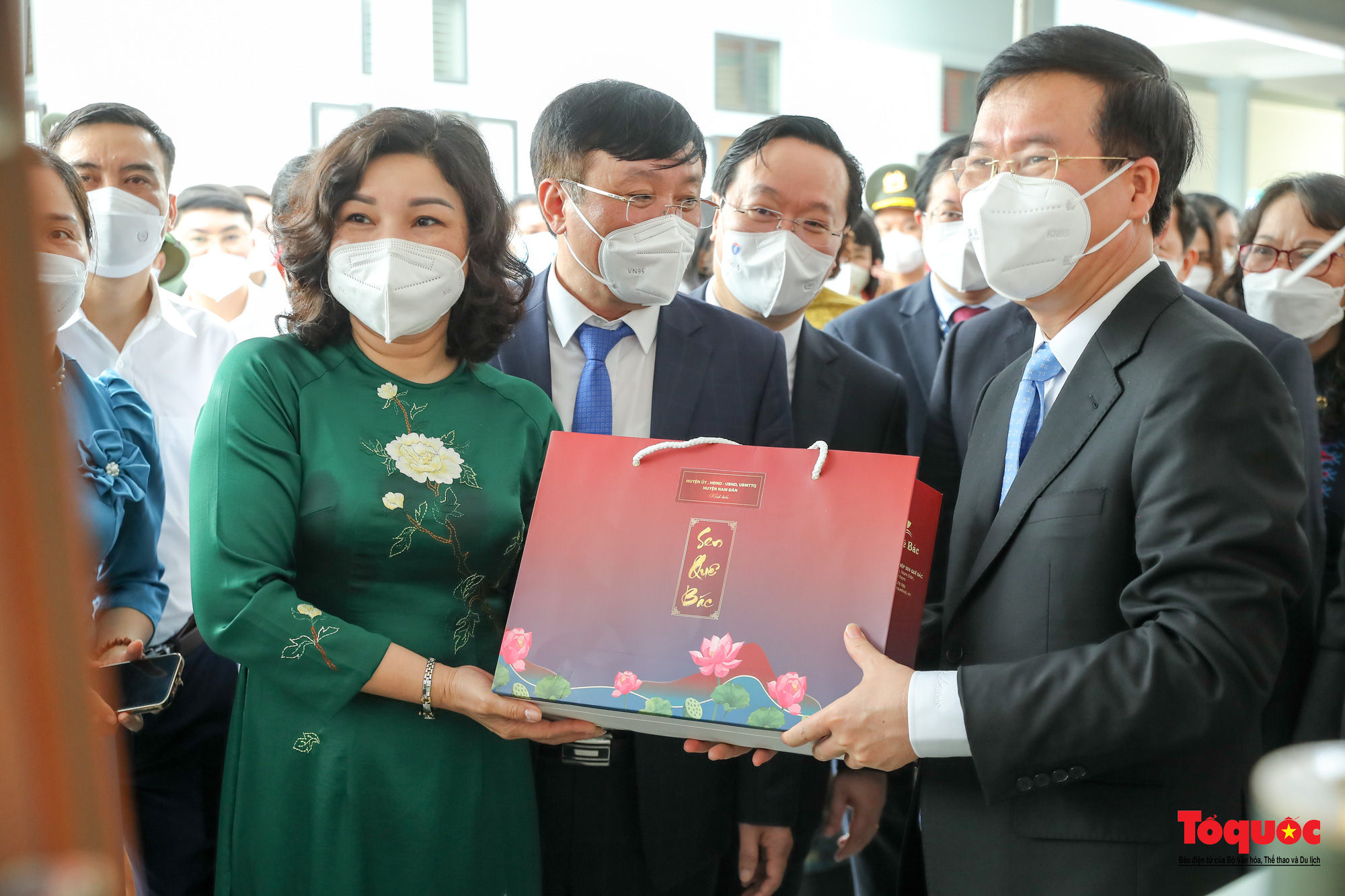Lãnh đạo Đảng và Nhà nước thăm mô hình văn hóa cơ sở gắn nông thôn mới nâng cao, kiểu mẫu tại Nam Đàn - Ảnh 8.