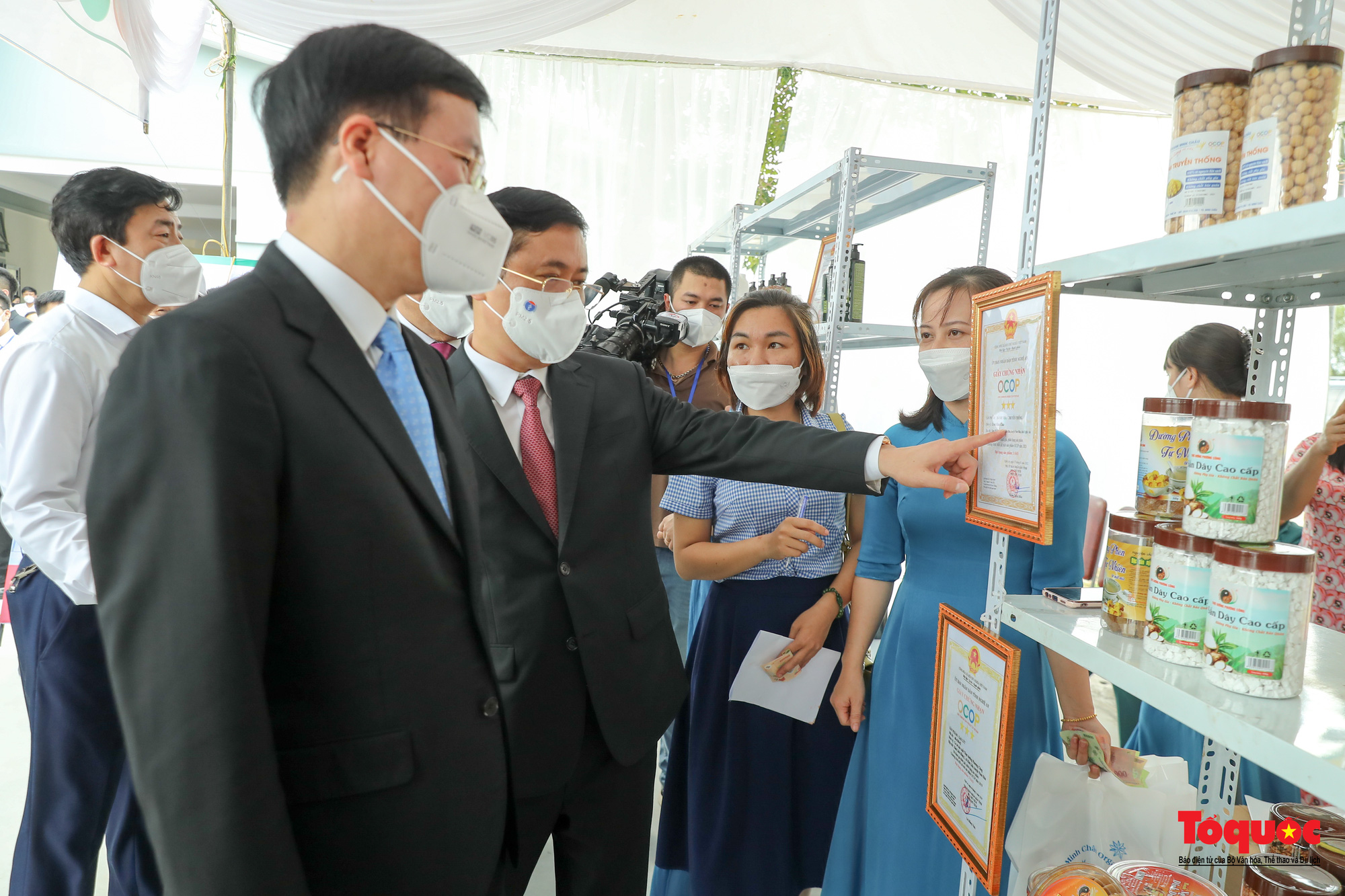 Lãnh đạo Đảng và Nhà nước thăm mô hình văn hóa cơ sở gắn nông thôn mới nâng cao, kiểu mẫu tại Nam Đàn - Ảnh 5.