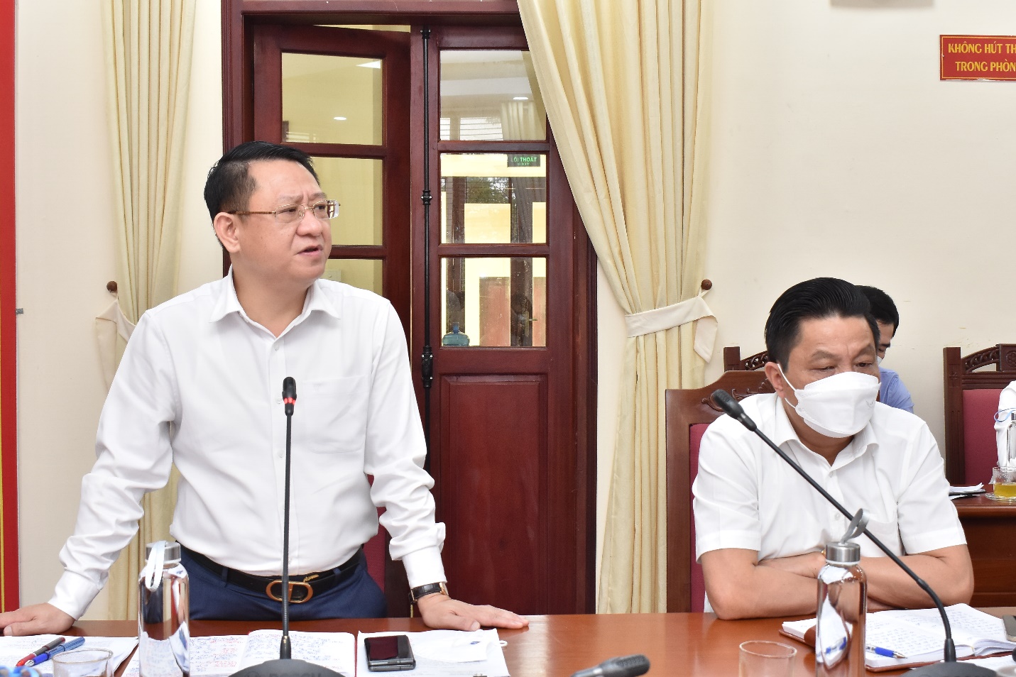 Thường trực Huyện ủy Mê Linh chỉ đạo xử lý quyết liệt các vi phạm liên quan đến đất đai, trật tự xây dựng - Ảnh 1.