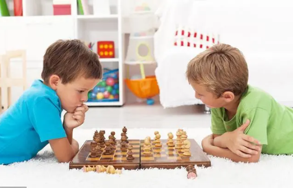 Phát hiện mới nhất của giáo sư Stanford: Khoảng cách giữa đứa trẻ bình thường và thiên tài phụ thuộc vào việc chúng có kiểu suy nghĩ này hay không