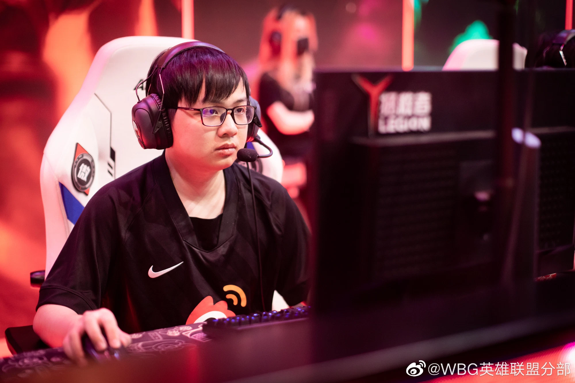 SofM, TheShy sẽ nhường sân chơi để huanfeng tỏa sáng tại playoffs?